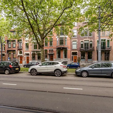 Modern Lower-ground In West Apartmán *