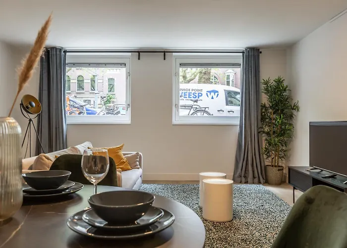 Modern Lower-ground In West Daire Rotterdam