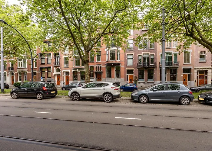 Modern Lower-ground In West Daire *